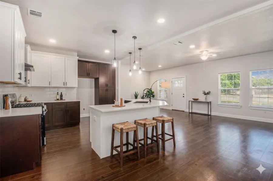 290 E Aurora Street, Rhome, TX 76078 - #3