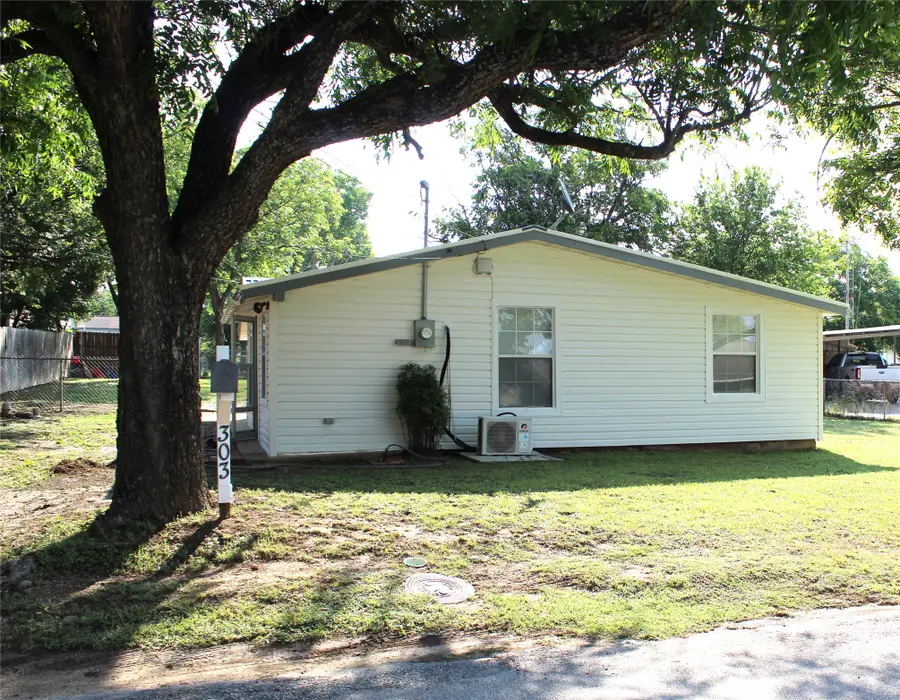 303 S Lennox Street, Stephenville, TX 76401 - #3