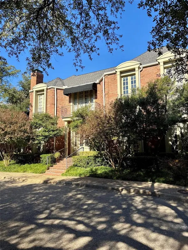 4 Hallshire Court, Dallas, TX 75225