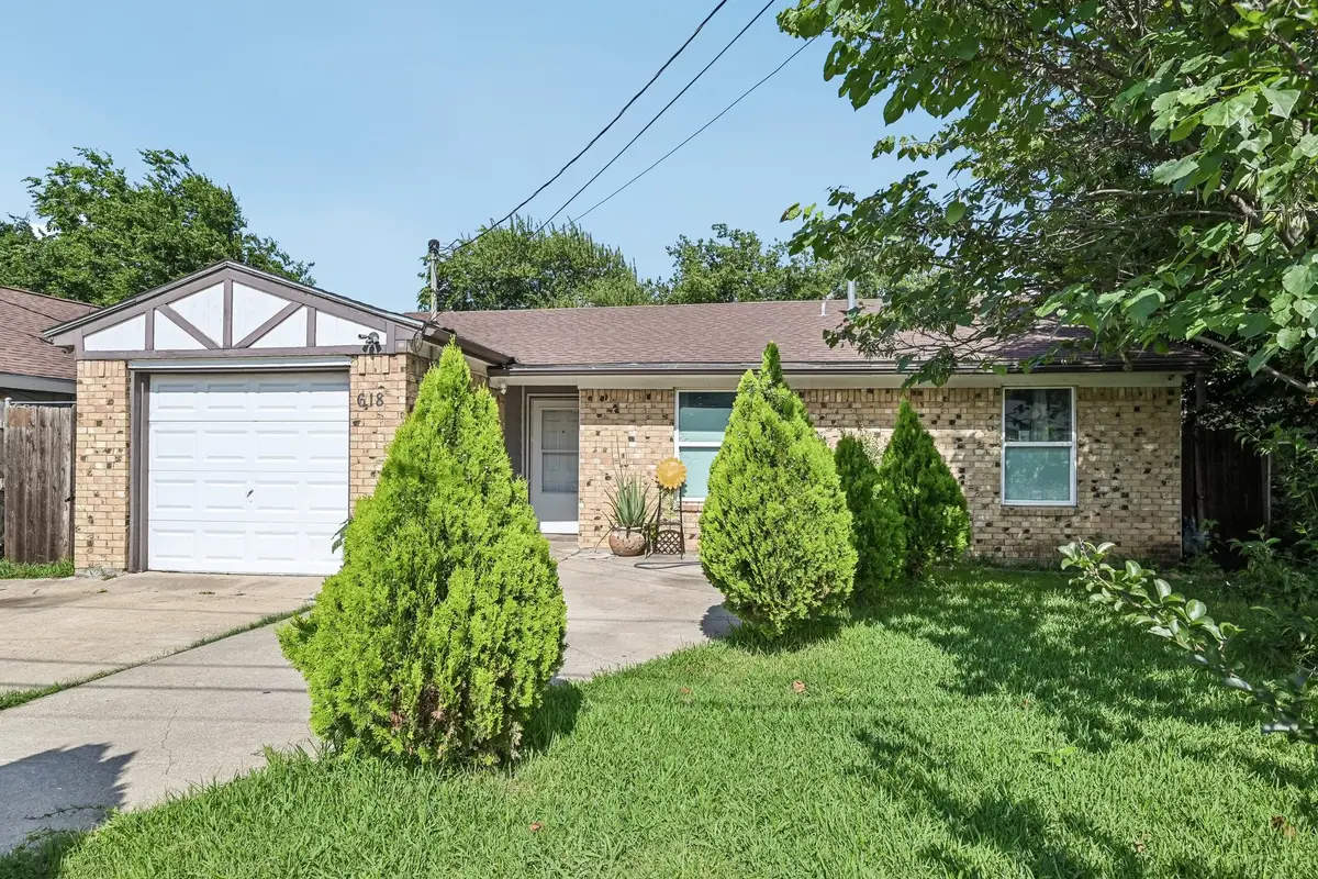 618 SE 3rd Street, Grand Prairie, TX 75051 - #1