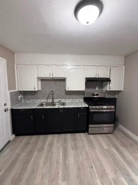 2713 Hanger Avenue, Fort Worth, TX 76105 - #3