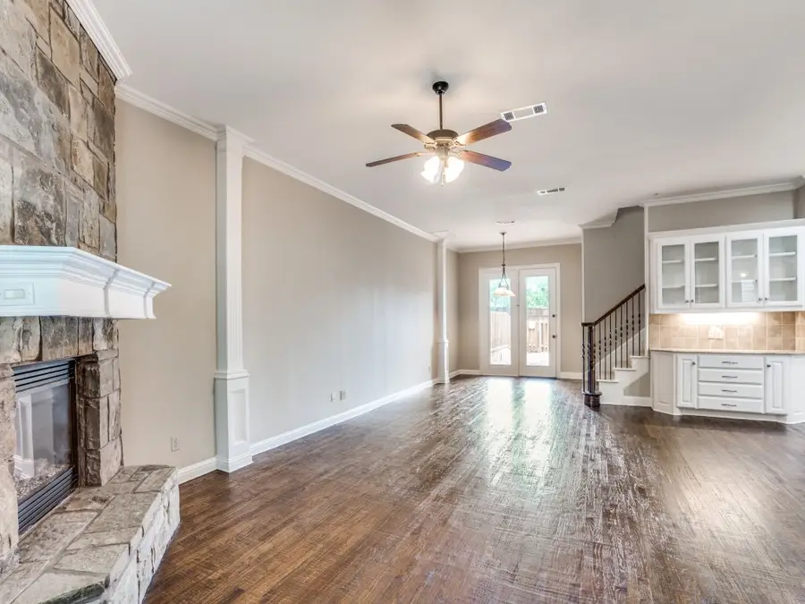 1402 Hampton Road, Grapevine, TX 76051 - #2
