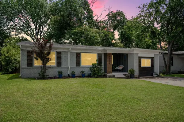 10846 Sharondale Drive, Dallas, TX 75228