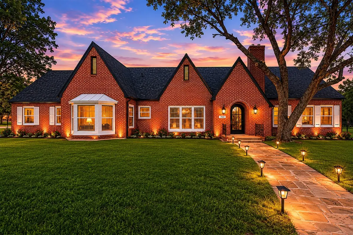 700 Jackson, McGregor, TX 76657 - #1