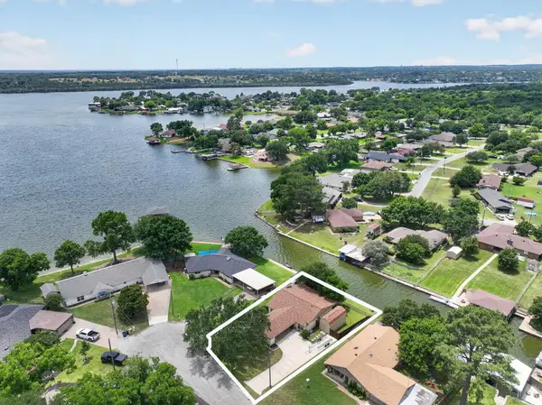 4204 Chaparral Court, Granbury, TX 76049