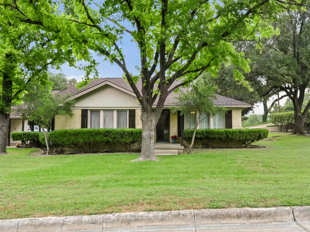 2200 Skyline Drive, Fort Worth, TX 76114 - #1
