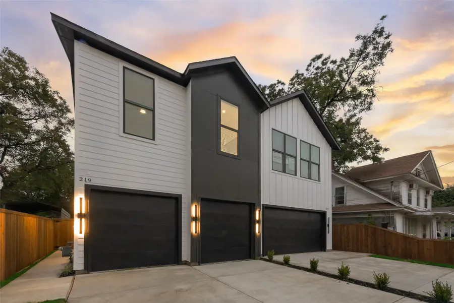 219 W Yarmouth Street, Dallas, TX 75208 - #2