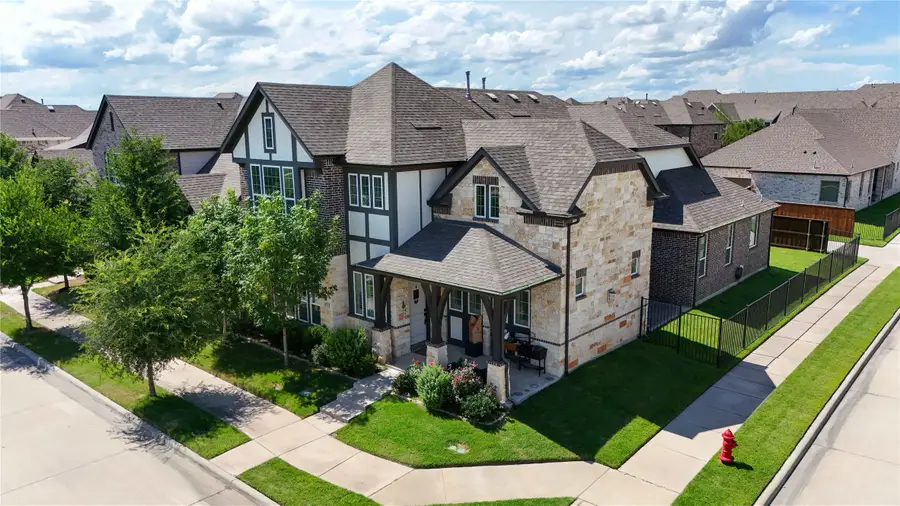 1571 Amesbury Way, Farmers Branch, TX 75234 - #2