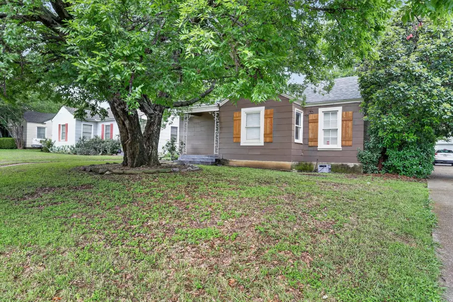 3208 Sandage Avenue, Fort Worth, TX 76109 - #2