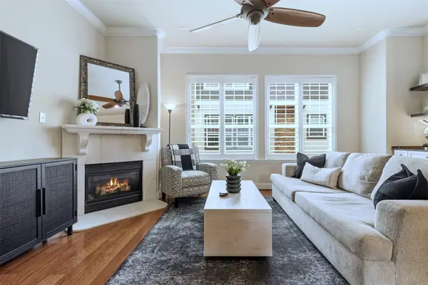 4058 Buena Vista Street #E, Dallas, TX 75204