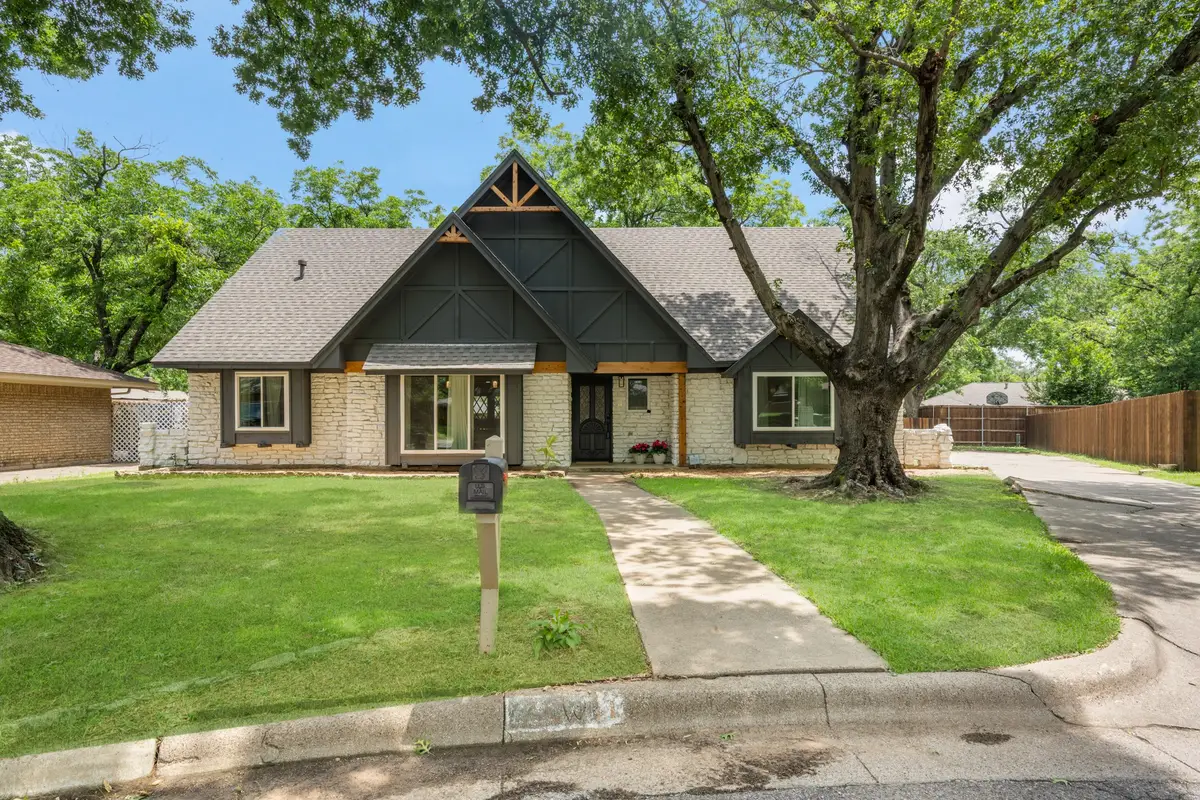 2911 Kircaldy Court, Arlington, TX 76015 - #1