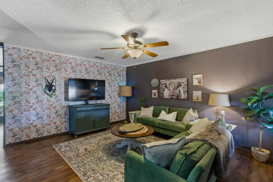 1508 Avenue D, Graham, TX 76450 - #2