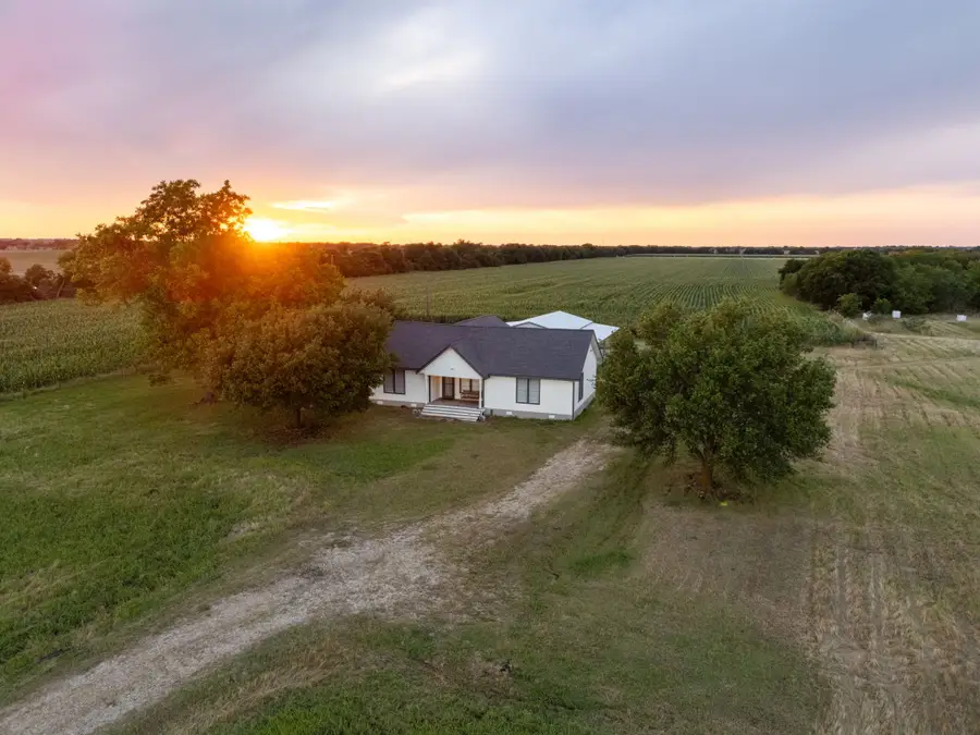 300 Grellhesl, West, TX 76691 - #2
