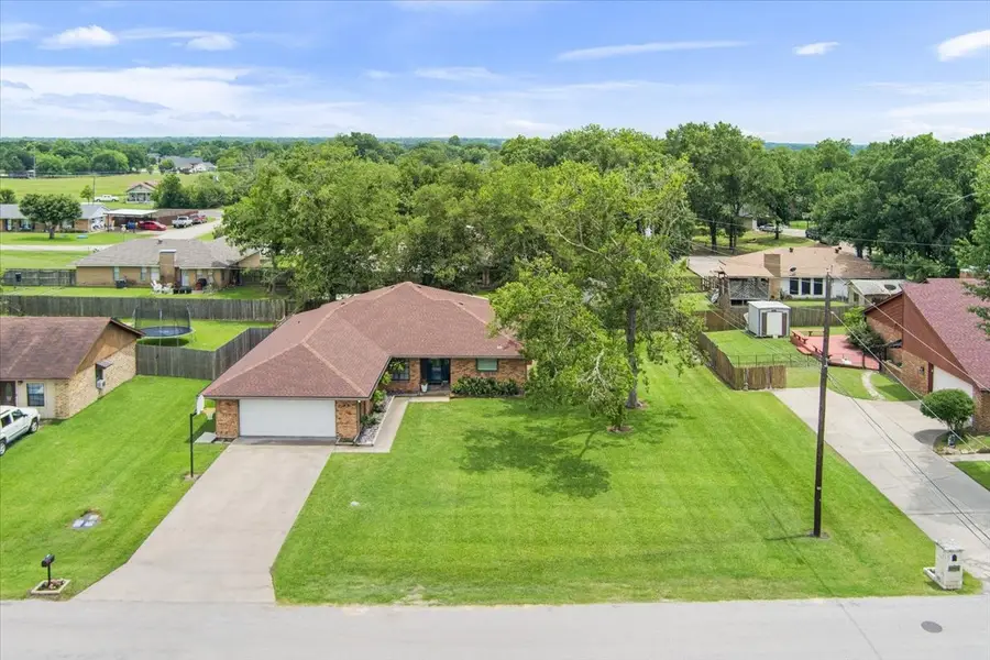 118 Rocky Creek Avenue, Groesbeck, TX 76642 - #2