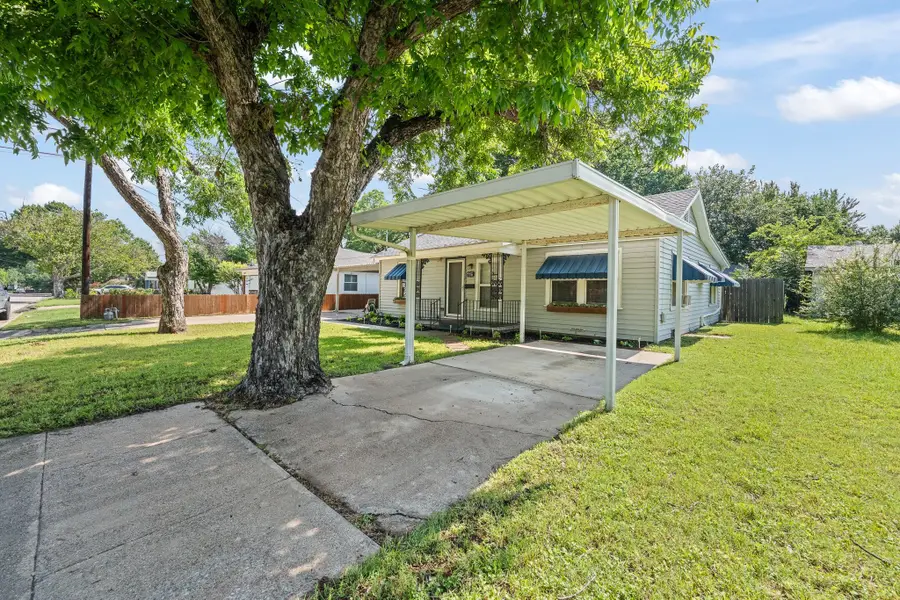 602 Harrisdale Avenue, River Oaks, TX 76114 - #3