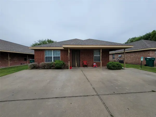217 E Craven Avenue #C & D, Lacy Lakeview, TX 76705