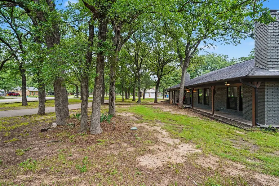 1908 Thousand Oaks Drive, Burleson, TX 76028 - #3