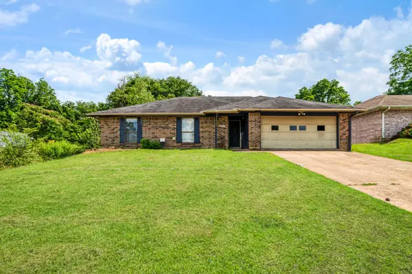 2630 Kessler Drive, Paris, TX 75460
