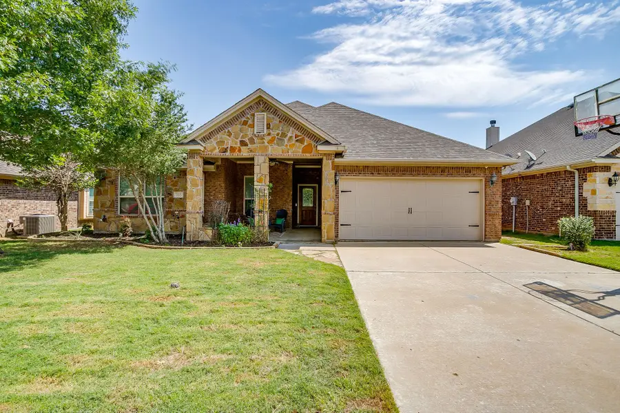316 Madison Street, Burleson, TX 76028 - #3