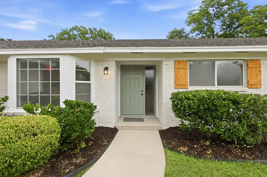 2112 Stonegate Drive N, Bedford, TX 76021 - #3