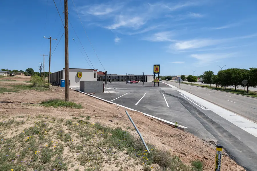 2102 N Ridge Road, Lubbock, TX 79403 - #2