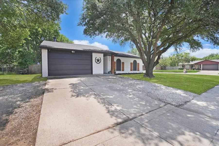 7313 Lee Drive, Forest Hill, TX 76140 - #2