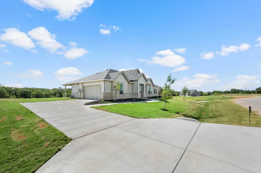 110 Brush Creek Drive, Boyd, TX 76023 - #3