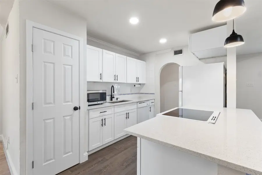 530 Edgemere Drive, Garland, TX 75043 - #2