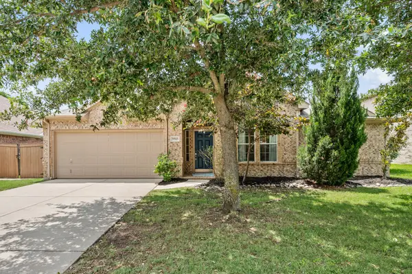 3513 Carlton Street, Grapevine, TX 76092