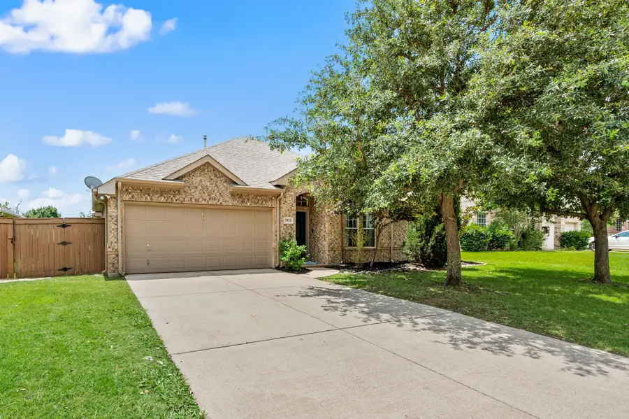 3513 Carlton Street, Grapevine, TX 76092 - #2