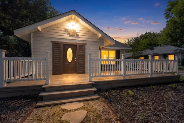 206 Farley Street, Waxahachie, TX 75165