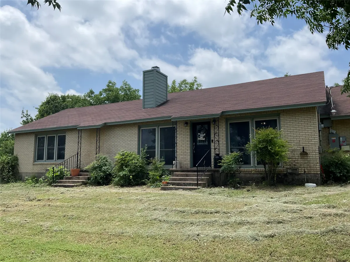 508 N 1st Street, Cranfills Gap, TX 76637 - #1
