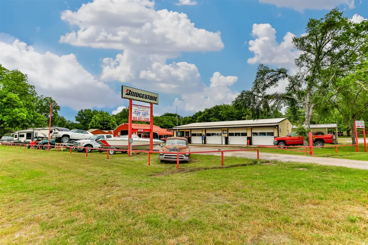 59 Shawnee, Whitesboro, TX 76273 - #1