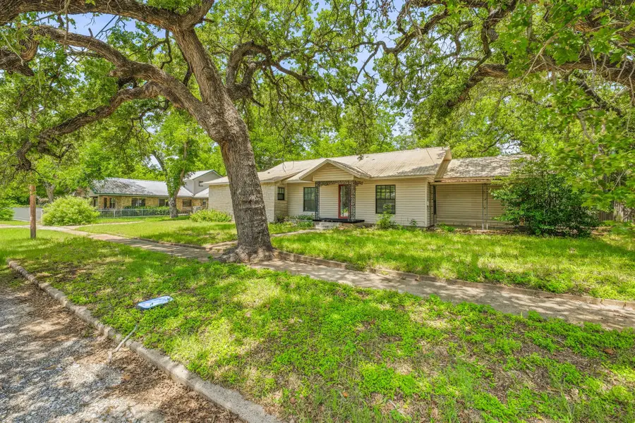 503 W Roberts Street, Gorman, TX 76454 - #3