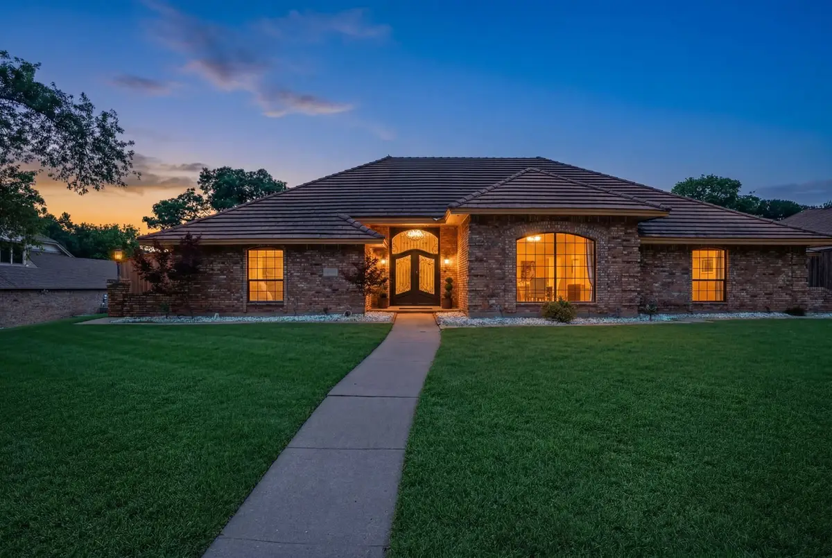 906 Greenbriar Lane, Duncanville, TX 75137 - #1
