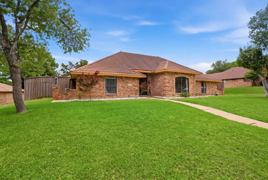 906 Greenbriar Lane, Duncanville, TX 75137 - #3