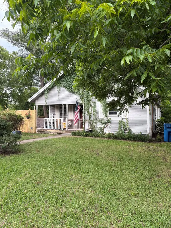 501 W Roosevelt Avenue, Whitney, TX 76692