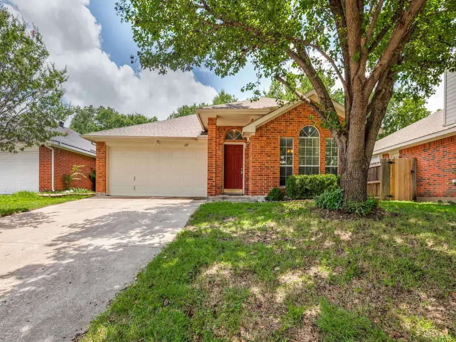 629 Forest Oaks Drive, Grand Prairie, TX 75052 - #2