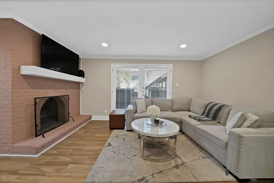 5904 Sandhurst Lane #145, Dallas, TX 75206 - #2