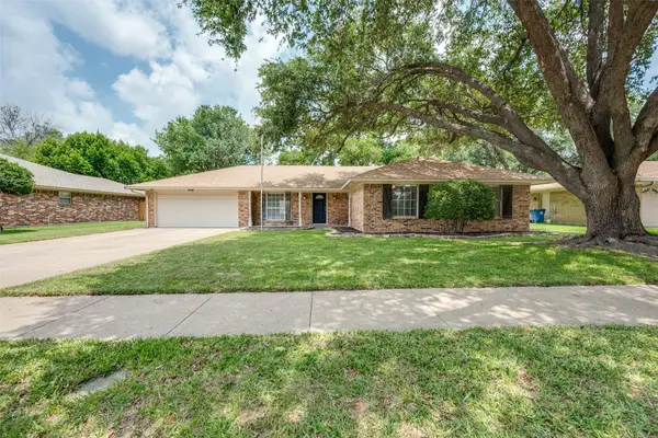 2613 Smith Barry Road, Pantego, TX 76013