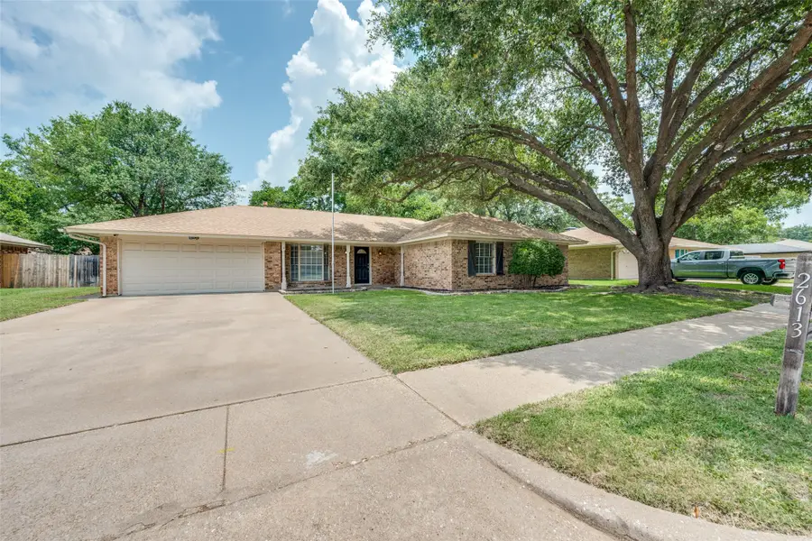 2613 Smith Barry Road, Pantego, TX 76013 - #2