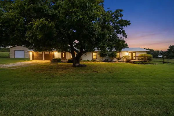 298 County Road 3940, Poolville, TX 76487