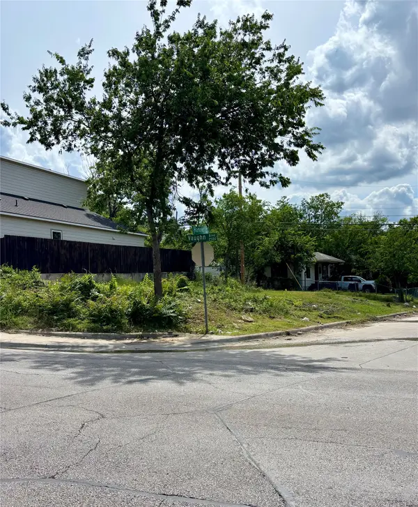 2500 Vaughn Boulevard, Fort Worth, TX 76105