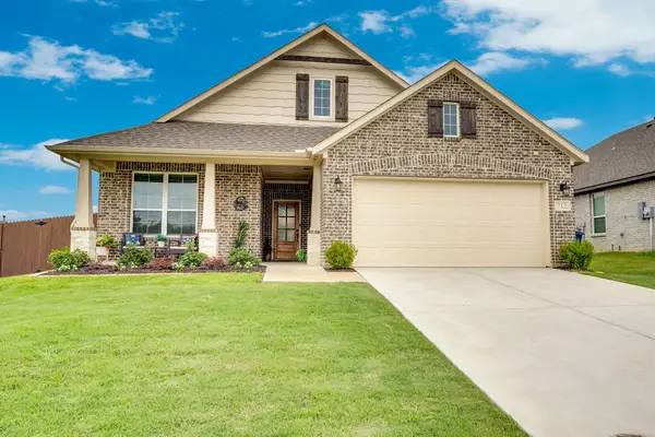 712 Ascot Court, Ennis, TX 75119