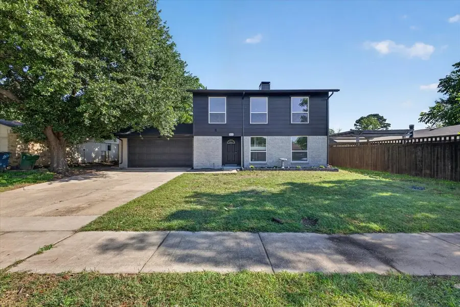 901 Huntington Drive, Lewisville, TX 75067 - #2