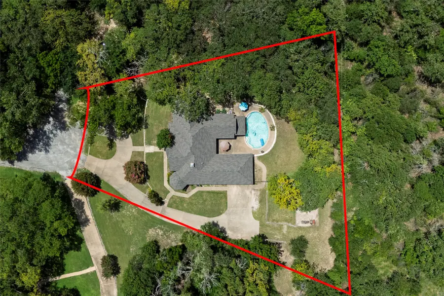 111 Florine Court, Hudson Oaks, TX 76087 - #2