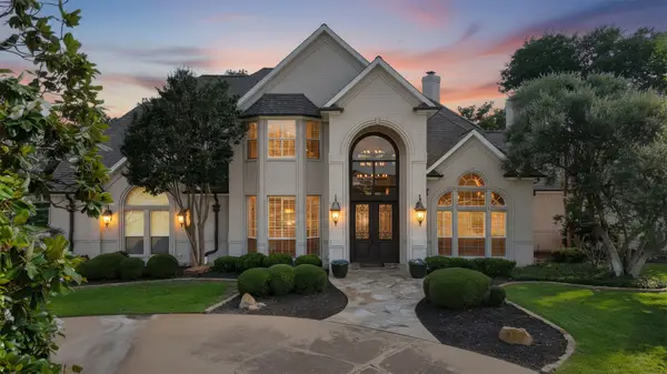 6050 Oak Hollow Drive, Burleson, TX 76028