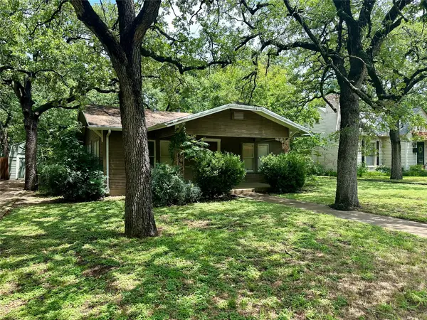 2309 Primrose Avenue, Fort Worth, TX 76111