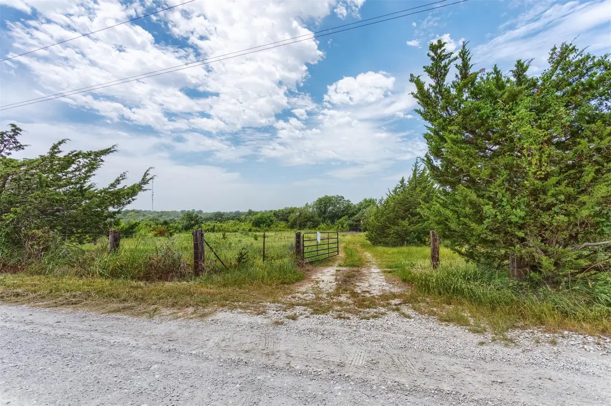 2075 County Road 151, Gainesville, TX 76240 - #1