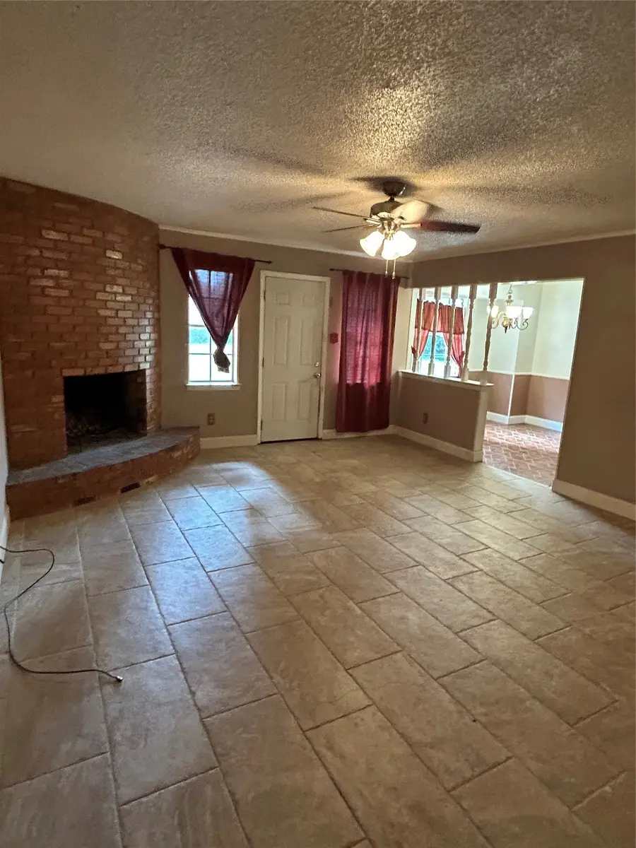 1815 Lakemont Drive, Arlington, TX 76013 - #2